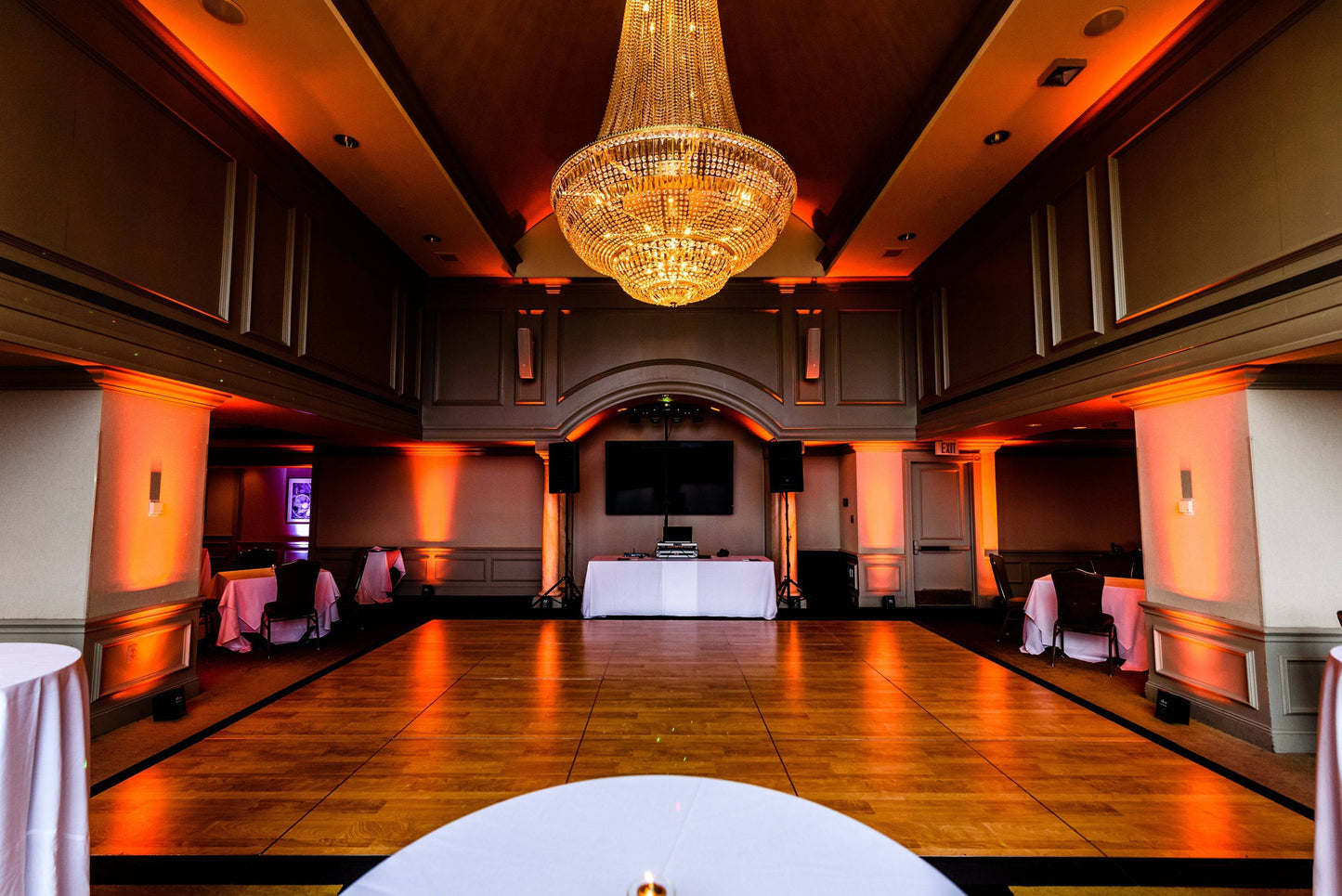 Large Event Uplighting - TriangleUpLighting