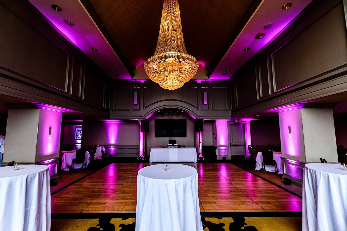 Large Event Uplighting - TriangleUpLighting